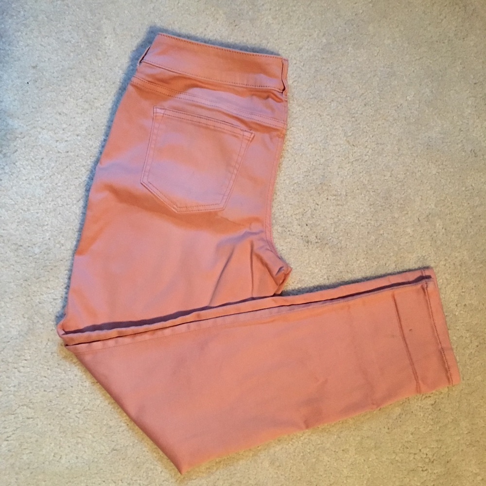 Pink, Maurice’s crop pants